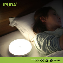 Q7 lámpara de mesa led de moda para dormitorio luz led 2016 logotipo libre de luz incombustible